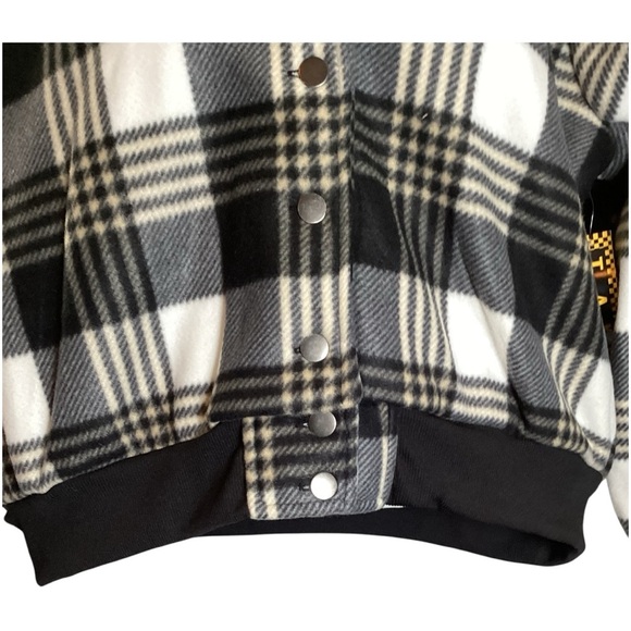Plaid Black and White Women's Jacket, Plus Size 1X - Picture 5 of 9
